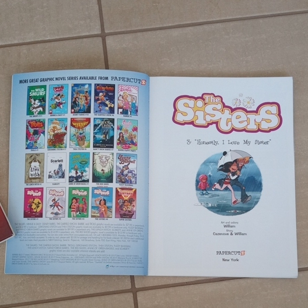 Dance Class & Sisters Graphic Novel Set - Picture 9 of 9